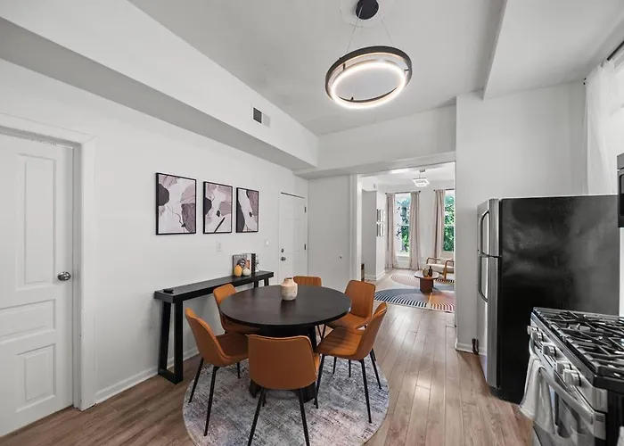 Dt Wicker Deluxe Sleeps 6 2-car Parking&laundry Apartment *